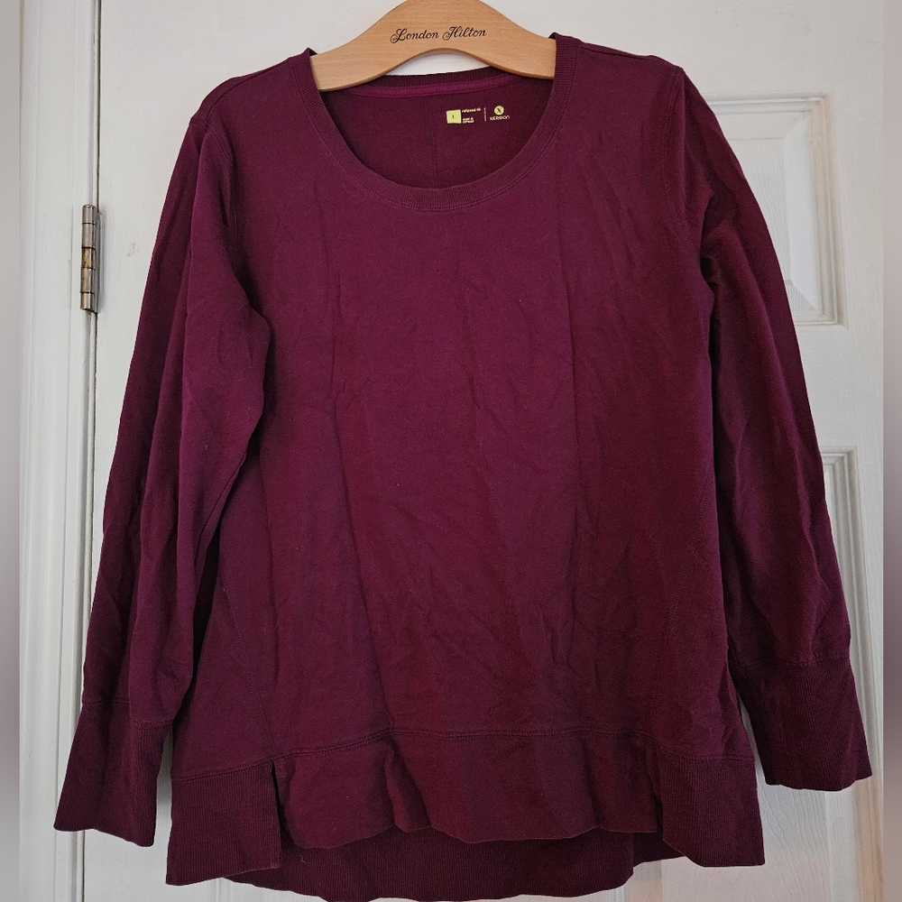 Xersion Women's Burgandy Relaxed Fit Shirt Size Large